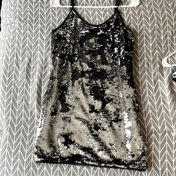 Silver sequin mini dress size medium - Picture 1 of 3